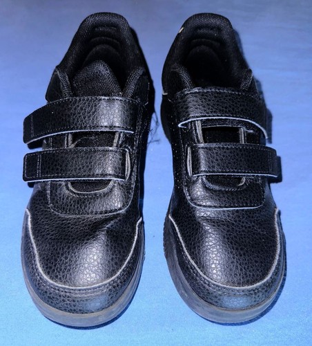 Schwarze adidas - ★★★,